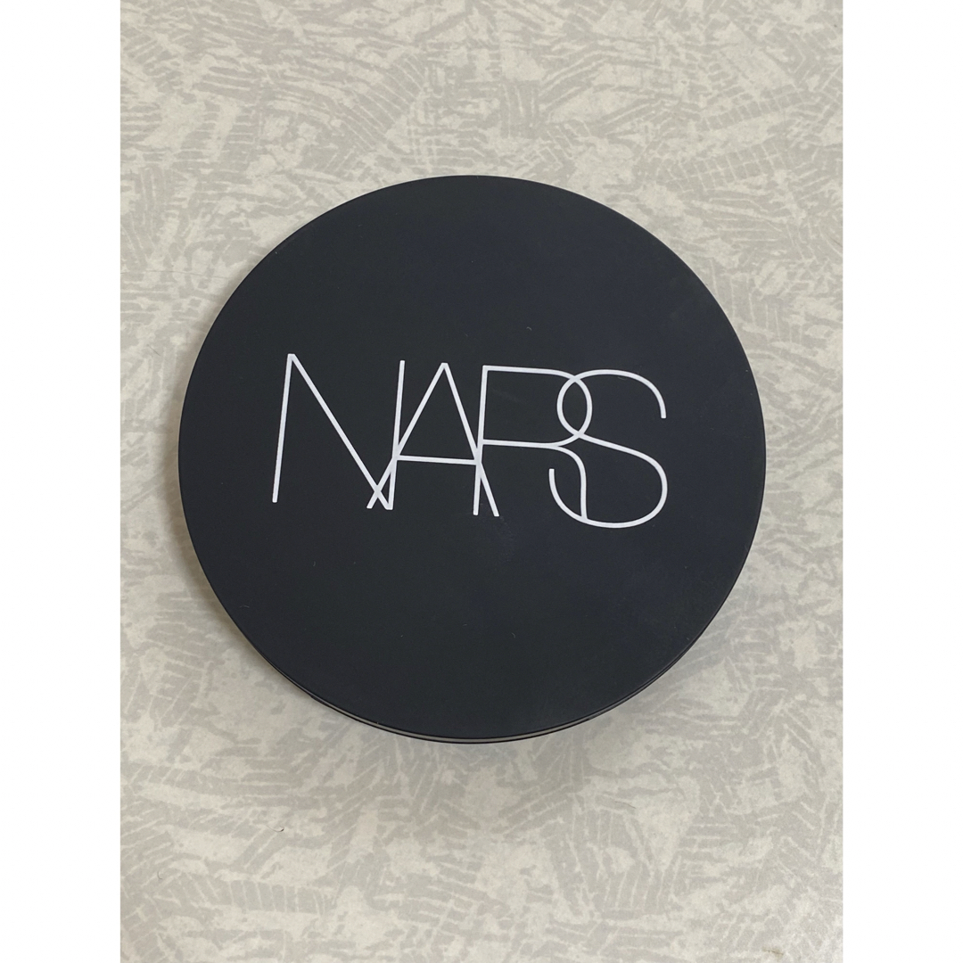 NARS(ナーズ)のソフトマット　アドバンスト　パーフェクティングパウダー03123 コスメ/美容のベースメイク/化粧品(フェイスパウダー)の商品写真