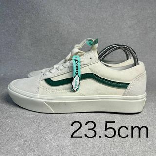 ヴァンズ(VANS)のバンズ コンフィクッシュ オールドスクール スエードキャンバス 23.5 白 ♫(スニーカー)