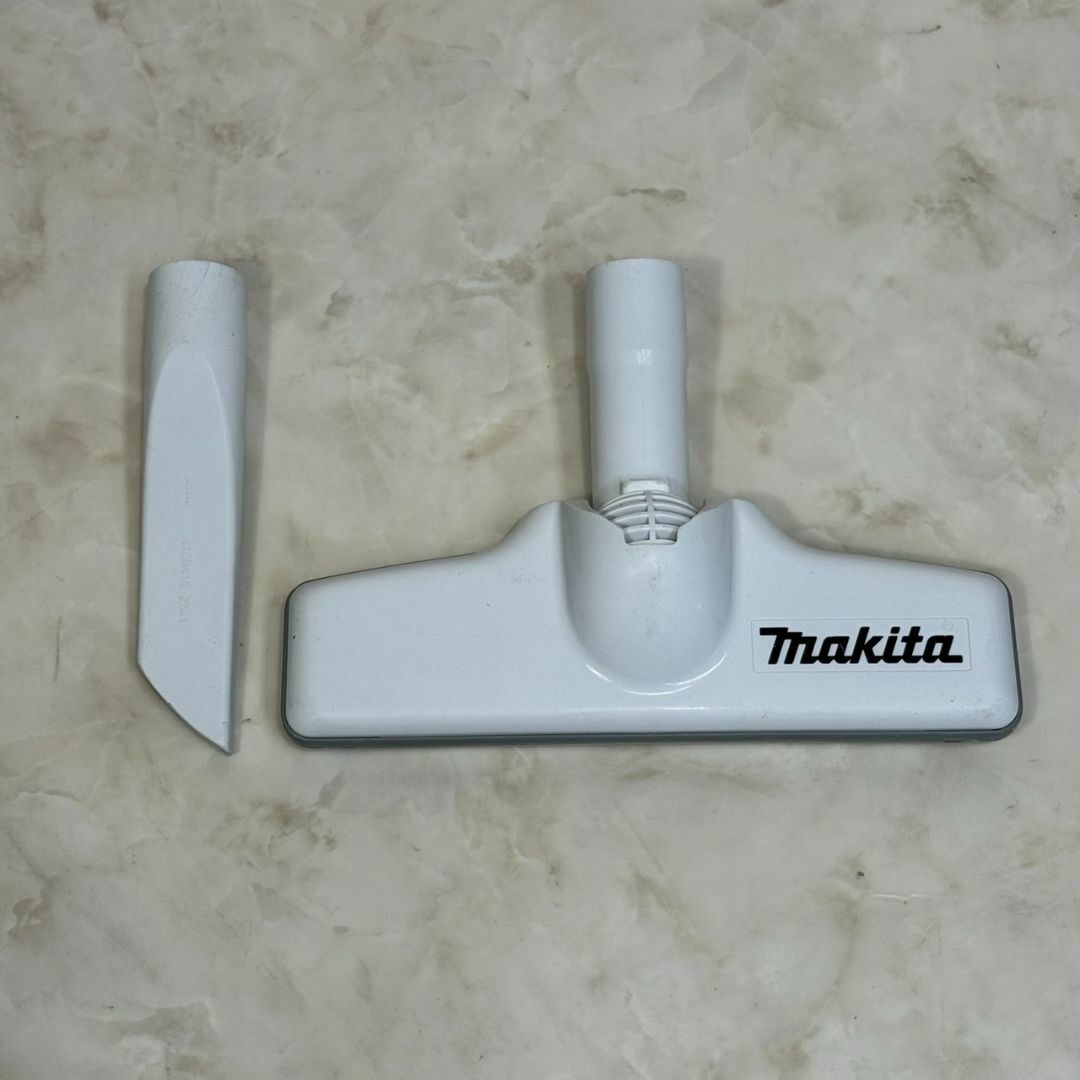 Makita(マキタ)のA5227　マキタ Makita バッテリー式 掃除機 現場仕事 建設スティック スマホ/家電/カメラの生活家電(掃除機)の商品写真