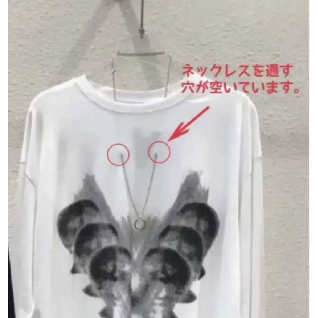 新品タグ付 ネックレス付フェイスプリント Tシャツ ロンT 長袖 白 M メンズのトップス(Tシャツ/カットソー(七分/長袖))の商品写真