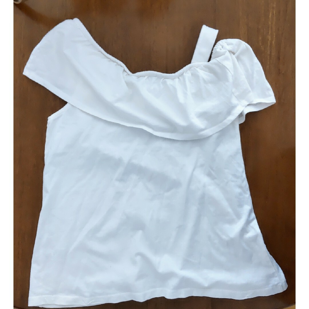 GU(ジーユー)のＴシャツ　白　150　150cm　女の子 キッズ/ベビー/マタニティのキッズ服女の子用(90cm~)(Tシャツ/カットソー)の商品写真