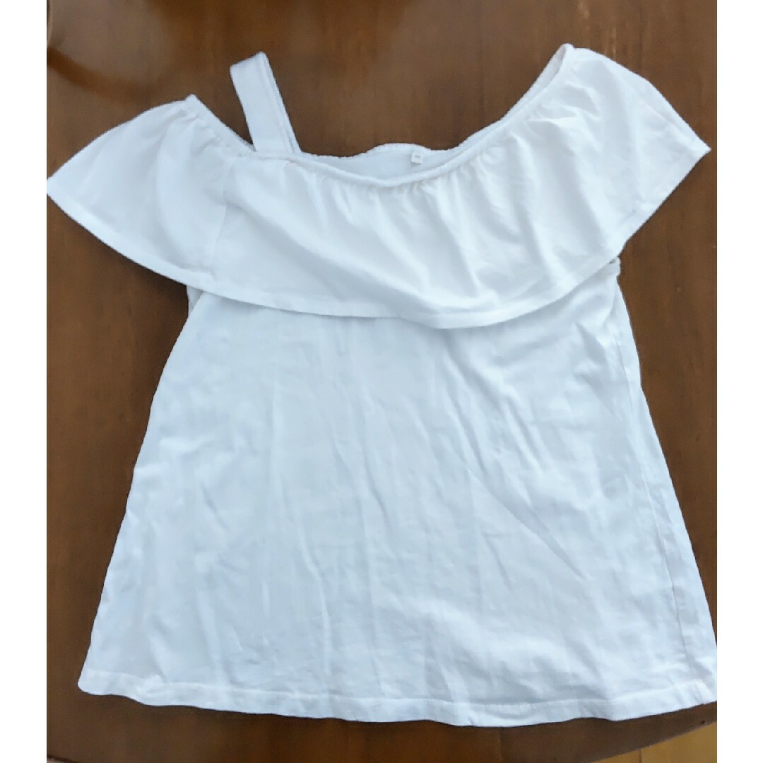 GU(ジーユー)のＴシャツ　白　150　150cm　女の子 キッズ/ベビー/マタニティのキッズ服女の子用(90cm~)(Tシャツ/カットソー)の商品写真