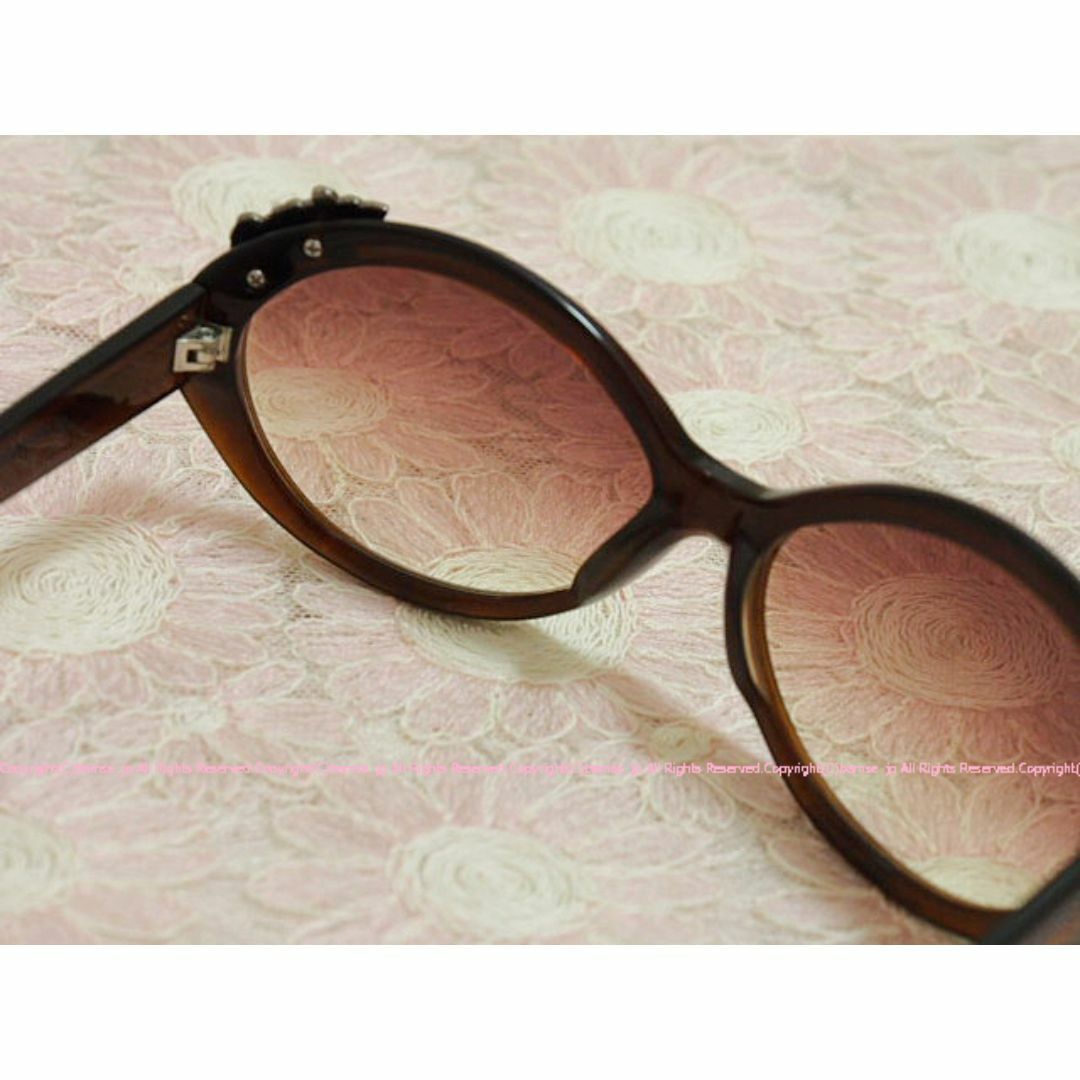 ANNA SUI(アナスイ)のANNA SUI アナスイ 薔薇 ローズ のポイントが可愛らしい サングラス レディースのファッション小物(サングラス/メガネ)の商品写真