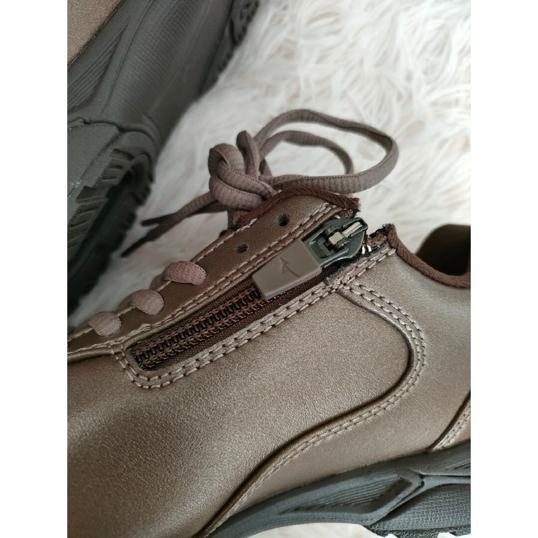 MIZUNO(ミズノ)の【美品】MIZUNO ウォーキングシューズ　LS028　22.5cm レディースの靴/シューズ(スニーカー)の商品写真