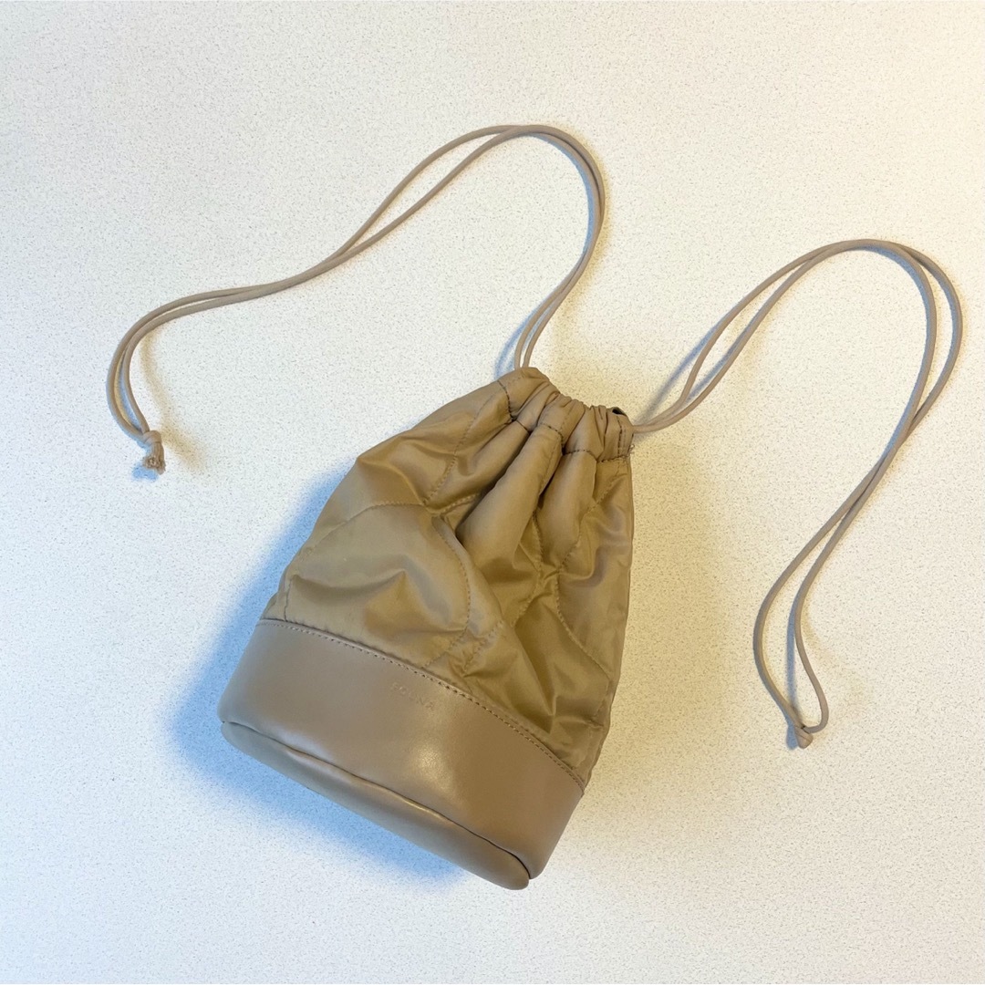 BEAUTY&YOUTH UNITED ARROWS(ビューティアンドユースユナイテッドアローズ)のBEAUTY&YOUTH キルティング巾着バッグ レディースのバッグ(ハンドバッグ)の商品写真