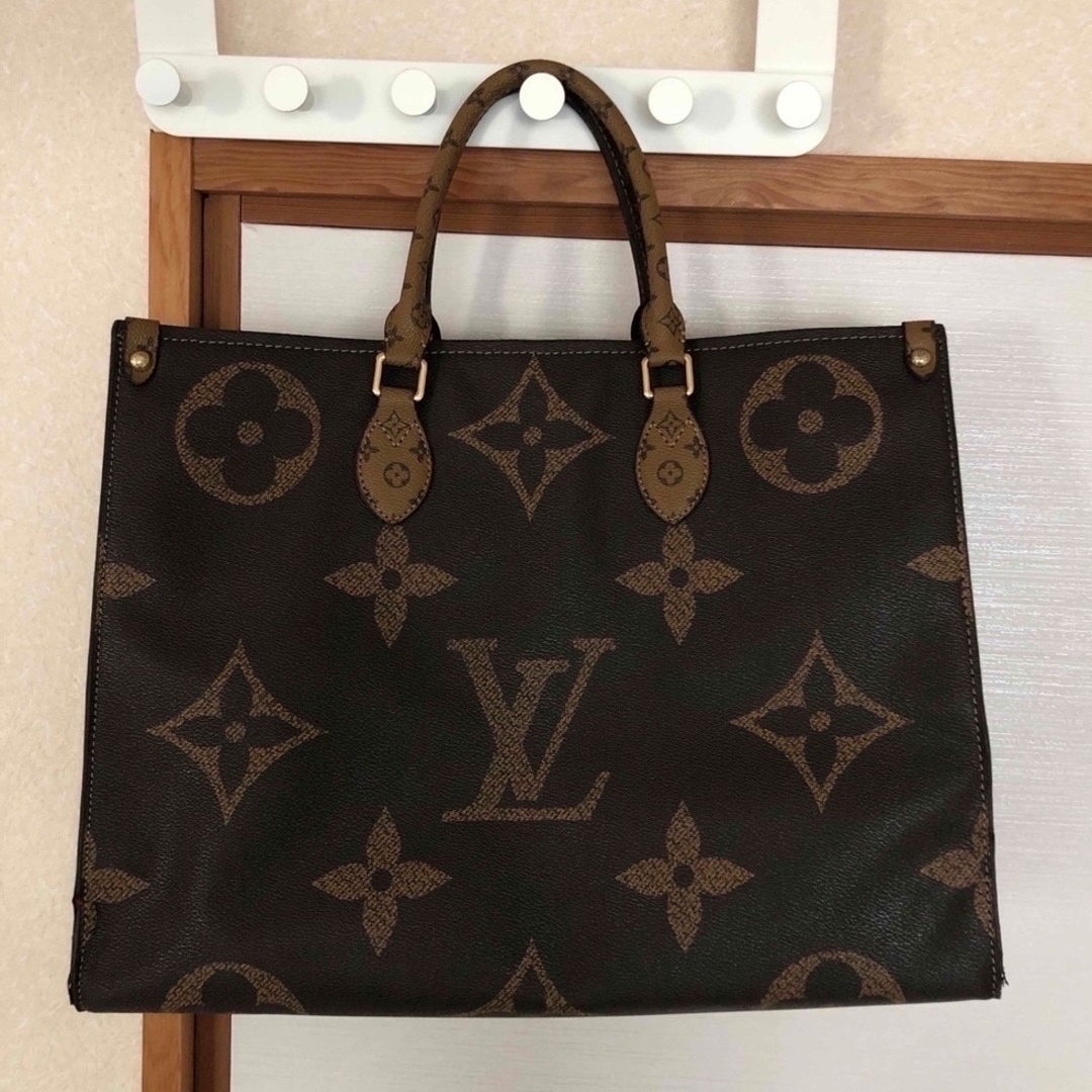 LOUIS VUITTON(ルイヴィトン)の【最終価格】ルイヴィトン　オンザゴー　GMタイプ レディースのバッグ(トートバッグ)の商品写真