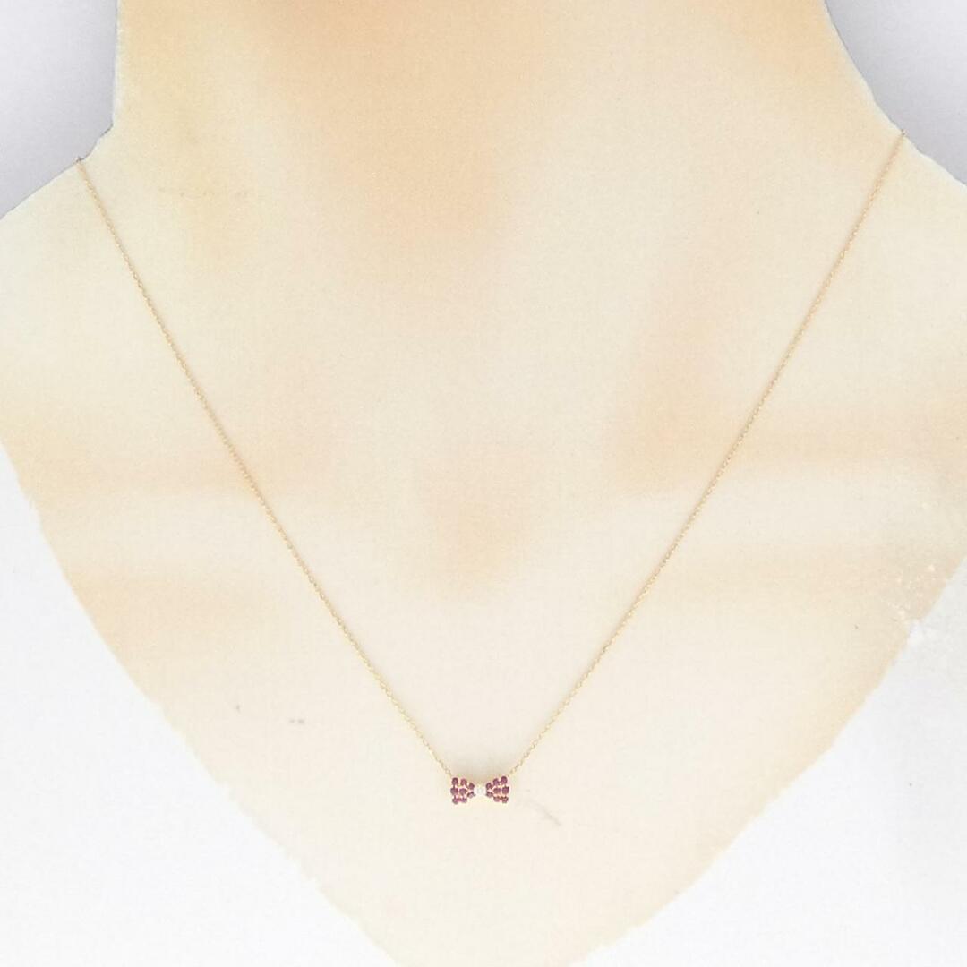 PonteVecchio(ポンテヴェキオ)のポンテヴェキオ リボン ルビー ネックレス 0.10CT レディースのアクセサリー(ネックレス)の商品写真