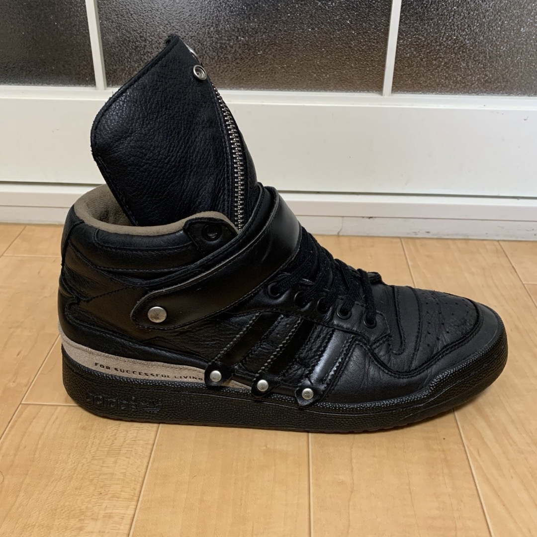 DIESEL(ディーゼル)の⭐︎激レア⭐︎adidas×diesel 限定品コラボスニーカー メンズの靴/シューズ(スニーカー)の商品写真