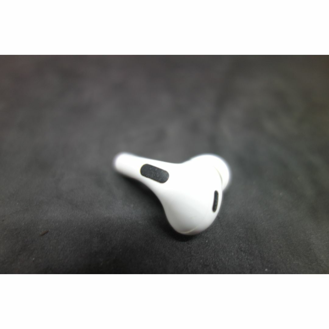 Apple(アップル)のApple純正 AirPods Pro 第2世代イヤホン本体 片耳 左 （L） スマホ/家電/カメラのオーディオ機器(ヘッドフォン/イヤフォン)の商品写真