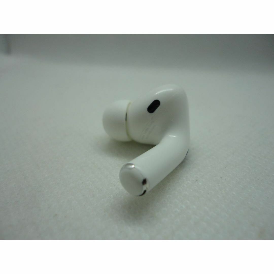 Apple(アップル)のApple純正 AirPods Pro第1世代 イヤホン体 片耳 右 （R）-1 スマホ/家電/カメラのオーディオ機器(ヘッドフォン/イヤフォン)の商品写真