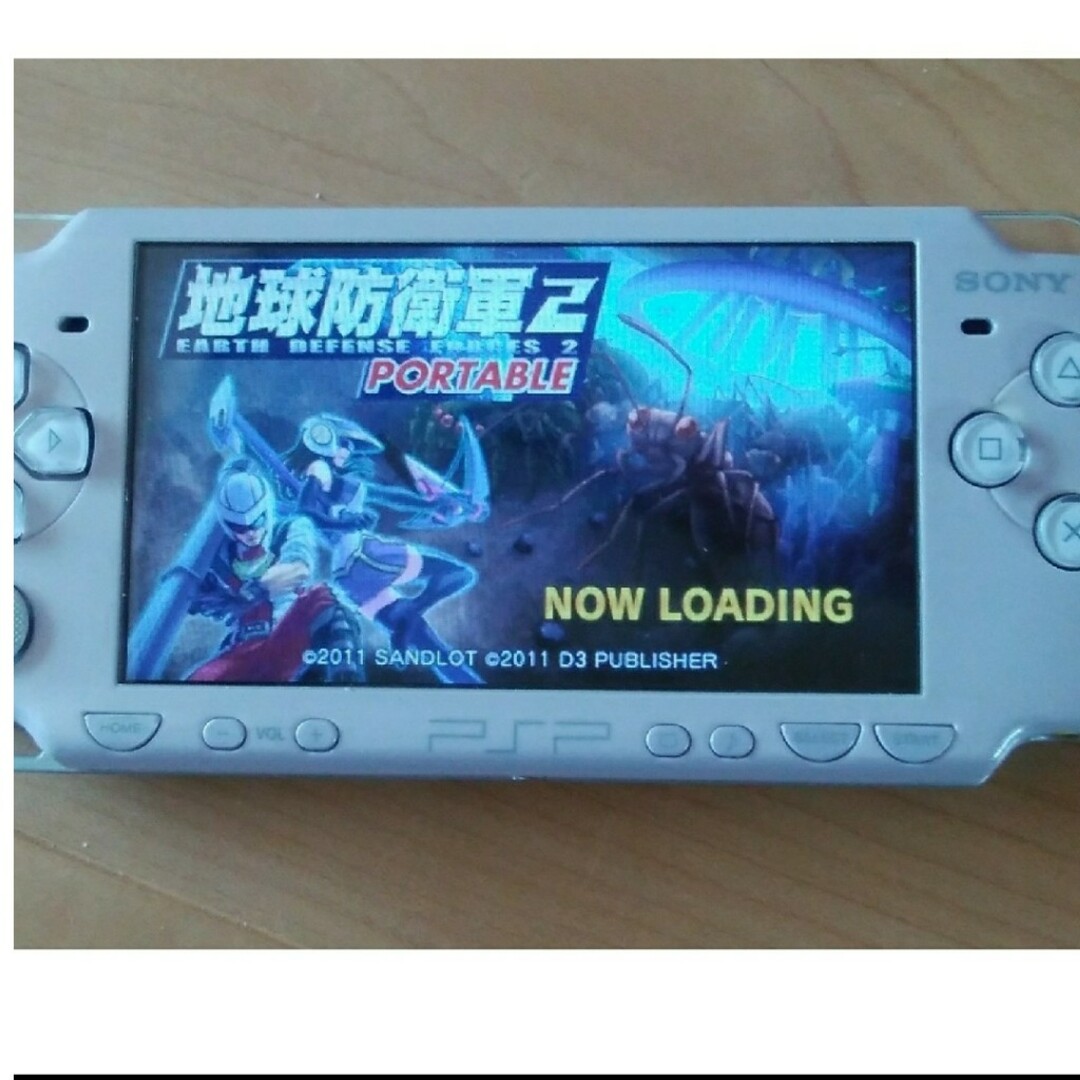 PSP本体　地球防衛軍2ポータブル エンタメ/ホビーのゲームソフト/ゲーム機本体(携帯用ゲーム機本体)の商品写真
