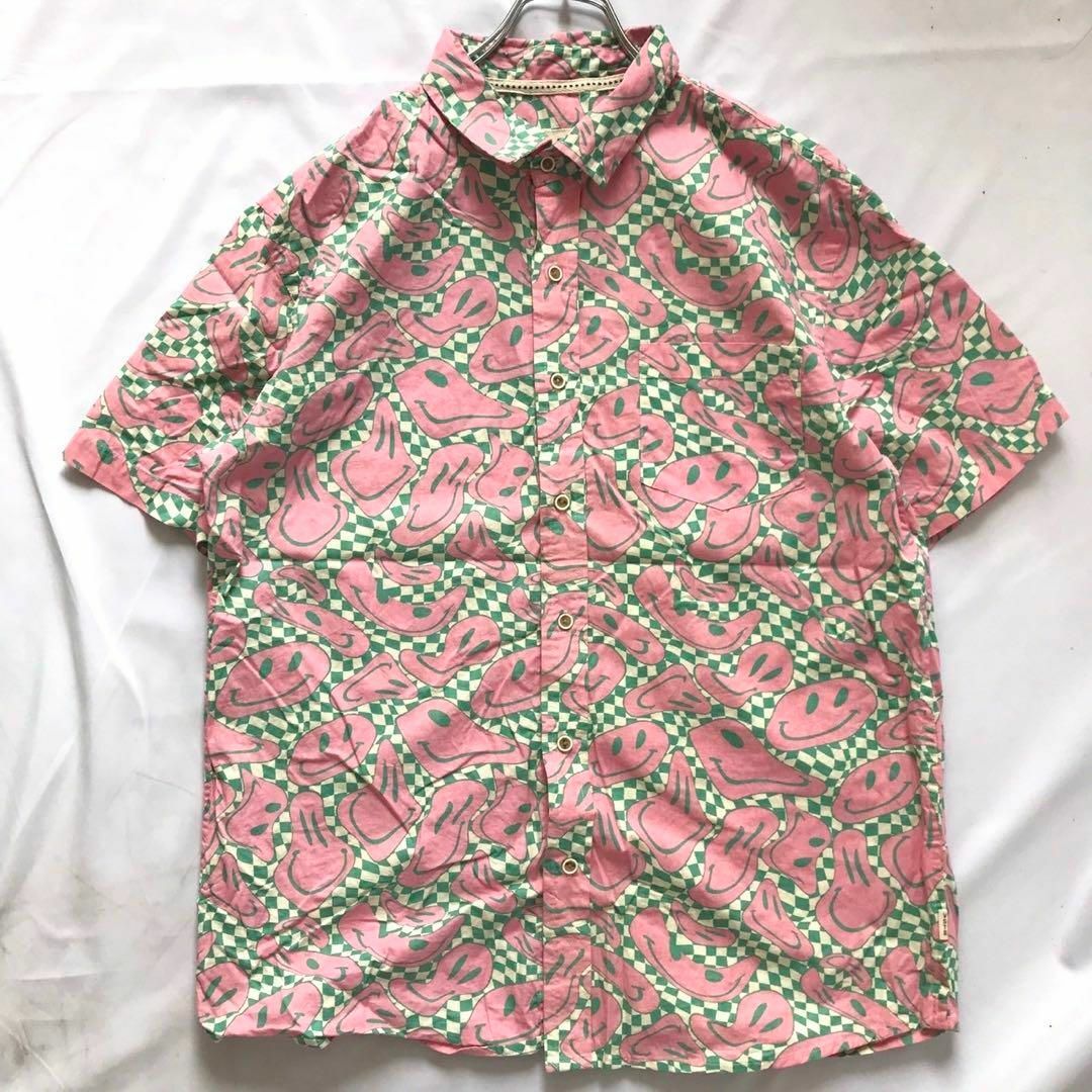 vstr premiumスマイルくんパターンプリントシャツ メンズのトップス(Tシャツ/カットソー(半袖/袖なし))の商品写真