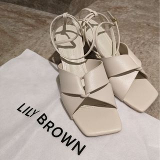 【LILLYBROWN】ストラップサンダル白