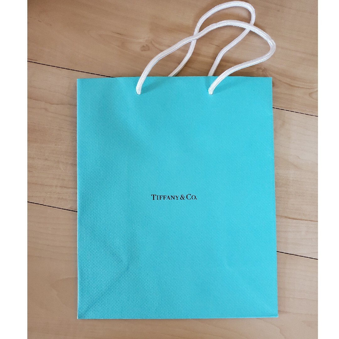 Tiffany & Co.(ティファニー)のTiffany　ショップ袋　紙袋　ショッパー レディースのバッグ(ショップ袋)の商品写真