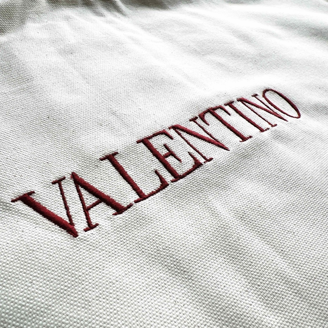 VALENTINO(ヴァレンティノ)の美品　VALENTINOヴァレンティノ  エンブロイダリー　ロゴ刺繍　ワンピース レディースのワンピース(ロングワンピース/マキシワンピース)の商品写真
