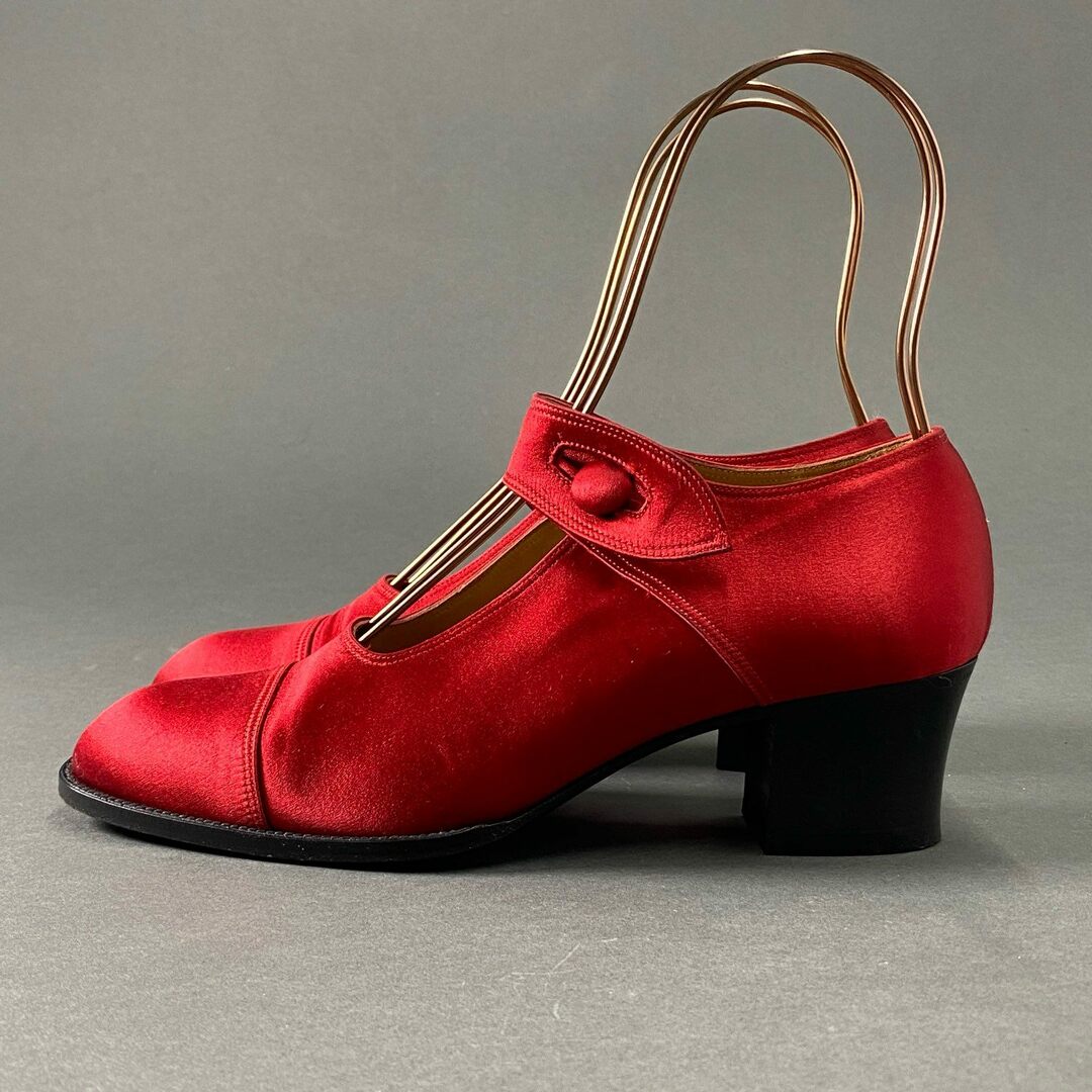 Hermes(エルメス)の3d10 HERMES エルメス フラメンコシューズ 36 レッド パンプス イタリア製 キャップトゥ flamenco shoes レディース 婦人靴 靴 レディースの靴/シューズ(ハイヒール/パンプス)の商品写真
