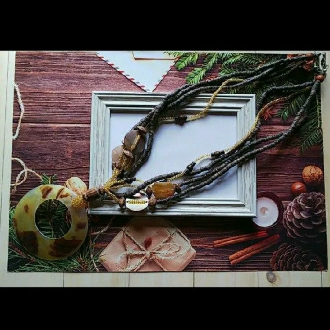 南国土産ネックレス ゴージャス レディースのアクセサリー(ネックレス)の商品写真