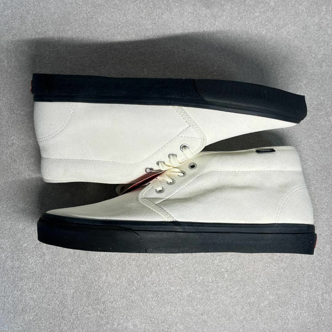 VANS(ヴァンズ)のVANS バンズ チャッカ スニーカー 30cm スエード ホワイト メンズの靴/シューズ(スニーカー)の商品写真
