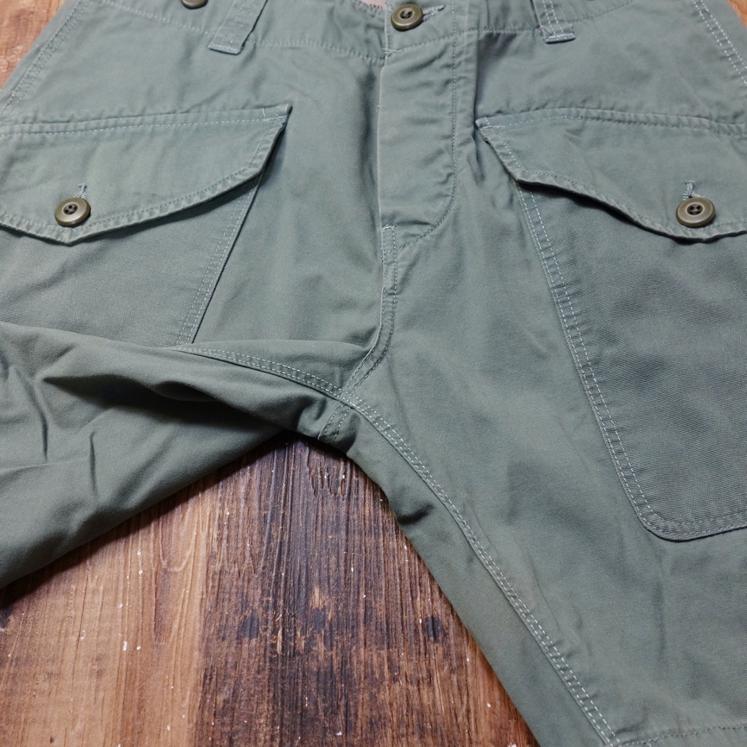 H&M(エイチアンドエム)の28インチ ハーフパンツ メンズ H&M 古着 グリーン MM6 メンズのパンツ(ショートパンツ)の商品写真