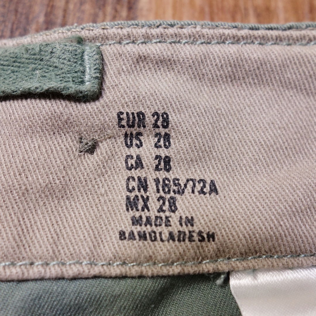 H&M(エイチアンドエム)の28インチ ハーフパンツ メンズ H&M 古着 グリーン MM6 メンズのパンツ(ショートパンツ)の商品写真