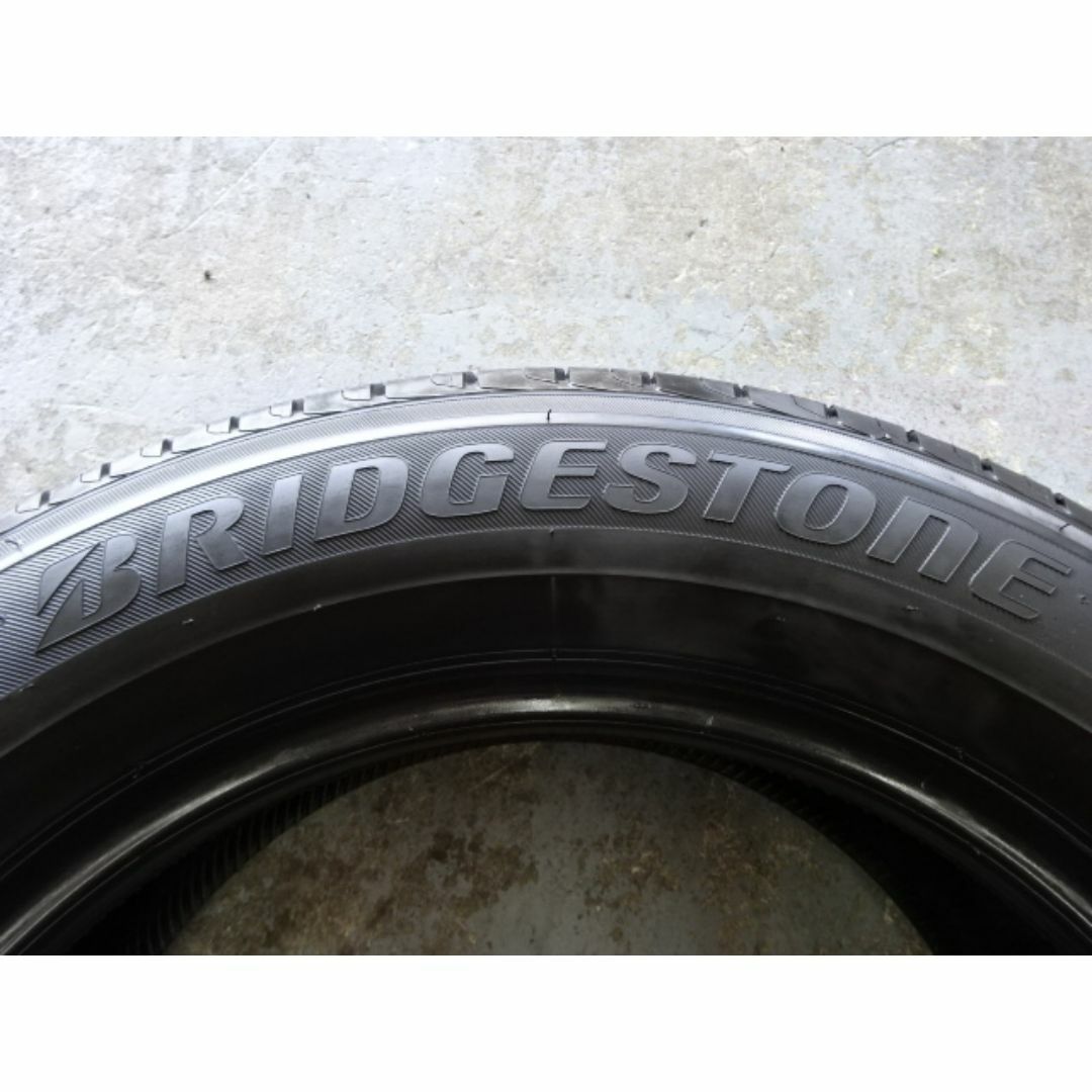 BRIDGESTONE(ブリヂストン)の23年製造!9分山以上!ブリヂストンレグノGRVⅡ225/60R17中古4本 自動車/バイクの自動車(タイヤ)の商品写真