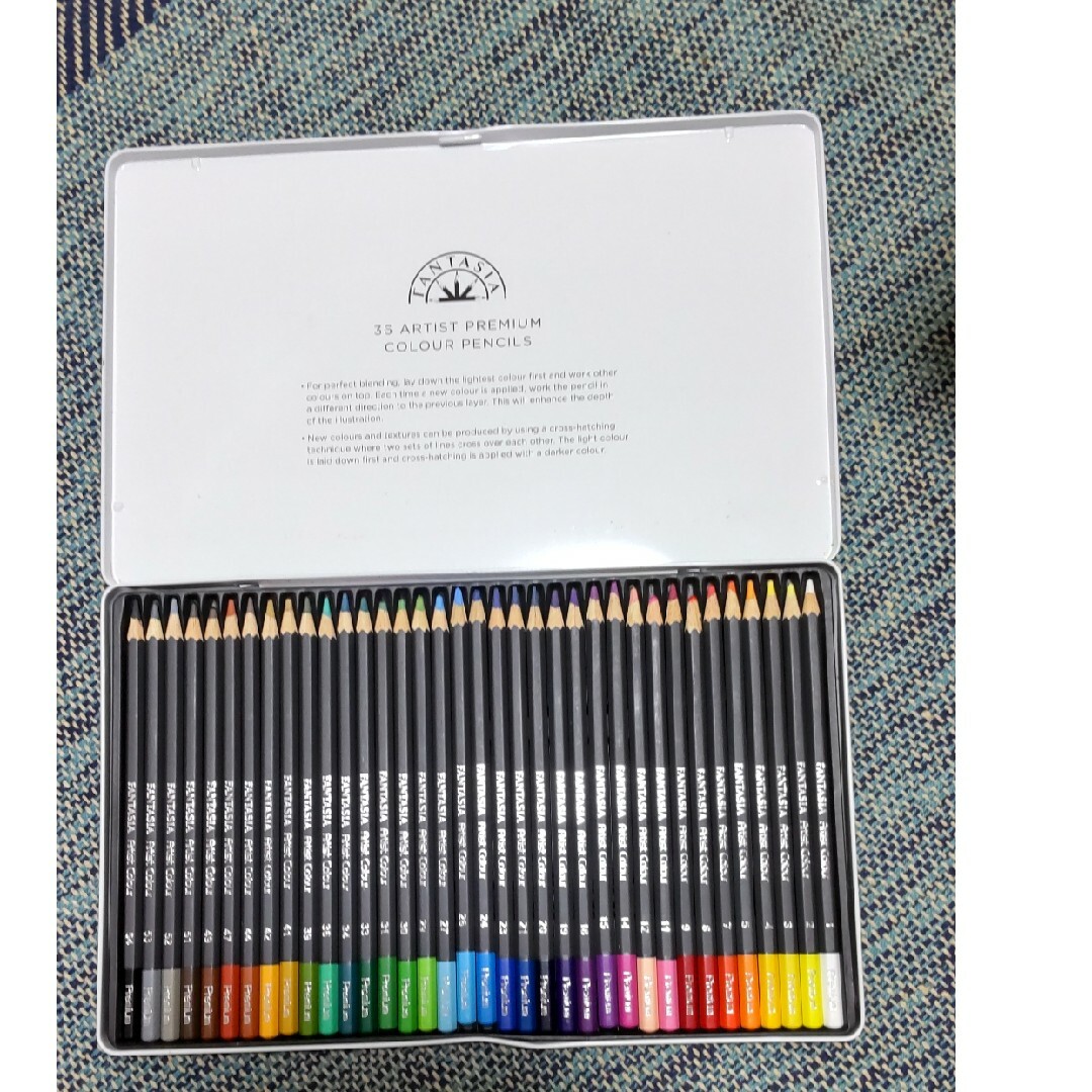 色鉛筆Artist  PQEMIUM COLOUR PENCILS  36 エンタメ/ホビーのアート用品(色鉛筆)の商品写真