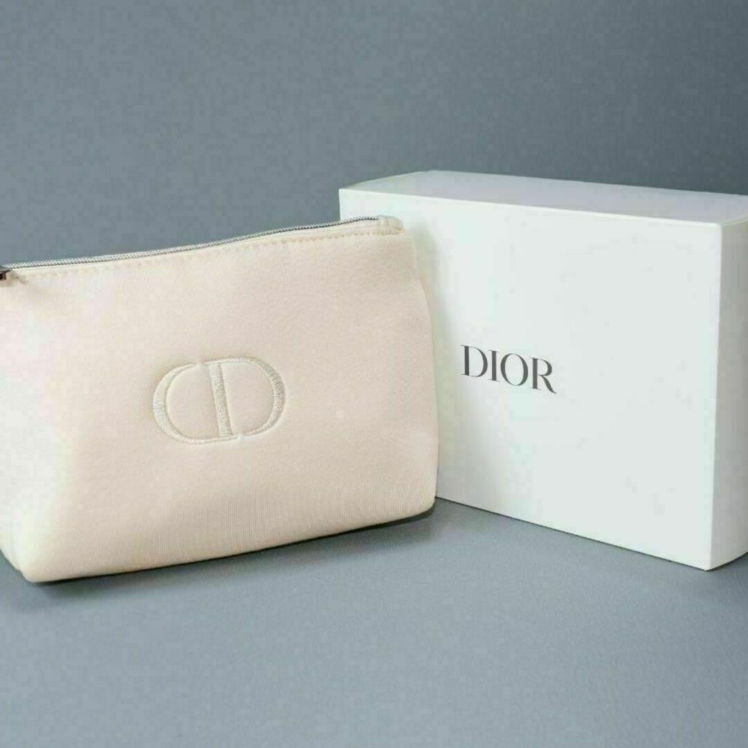 Christian Dior(クリスチャンディオール)のdp27 新品未使用本物箱付き Dior ディオール　非売品コフレポーチ レディースのファッション小物(ポーチ)の商品写真