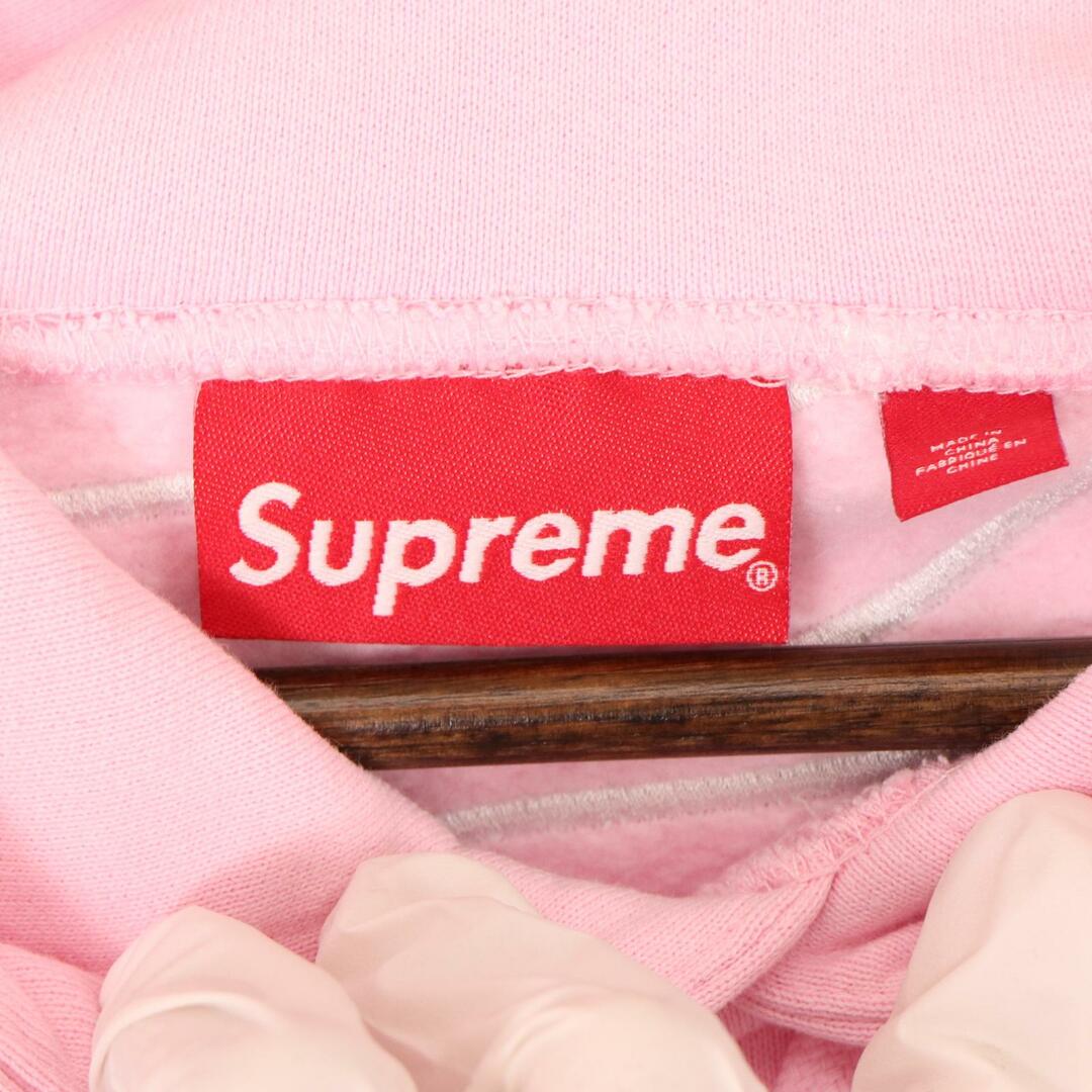 Supreme(シュプリーム)のシュプリーム ピンク 2023年秋冬 サテン アップリケ プルオーバーフーディ Satin Applique Hooded Sweatshirt L メンズのトップス(その他)の商品写真