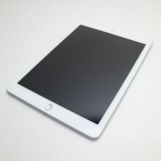 アップル(Apple)のSIMフリー iPad 第5世代 32GB シルバー  M444(タブレット)