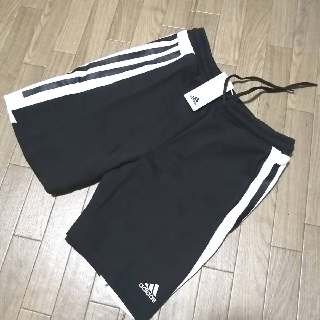 adidas(アディダス)の【大人気上下セット】新品　アディダス　メンズ　Мサイズ　Tシャツ　ハーフパンツ メンズのトップス(その他)の商品写真