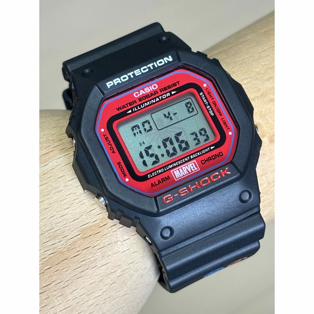 G-SHOCK(ジーショック)のコラボ/G-SHOCK/スパイダーマン/DW-5600/スピード/MARVEL メンズの時計(腕時計(デジタル))の商品写真