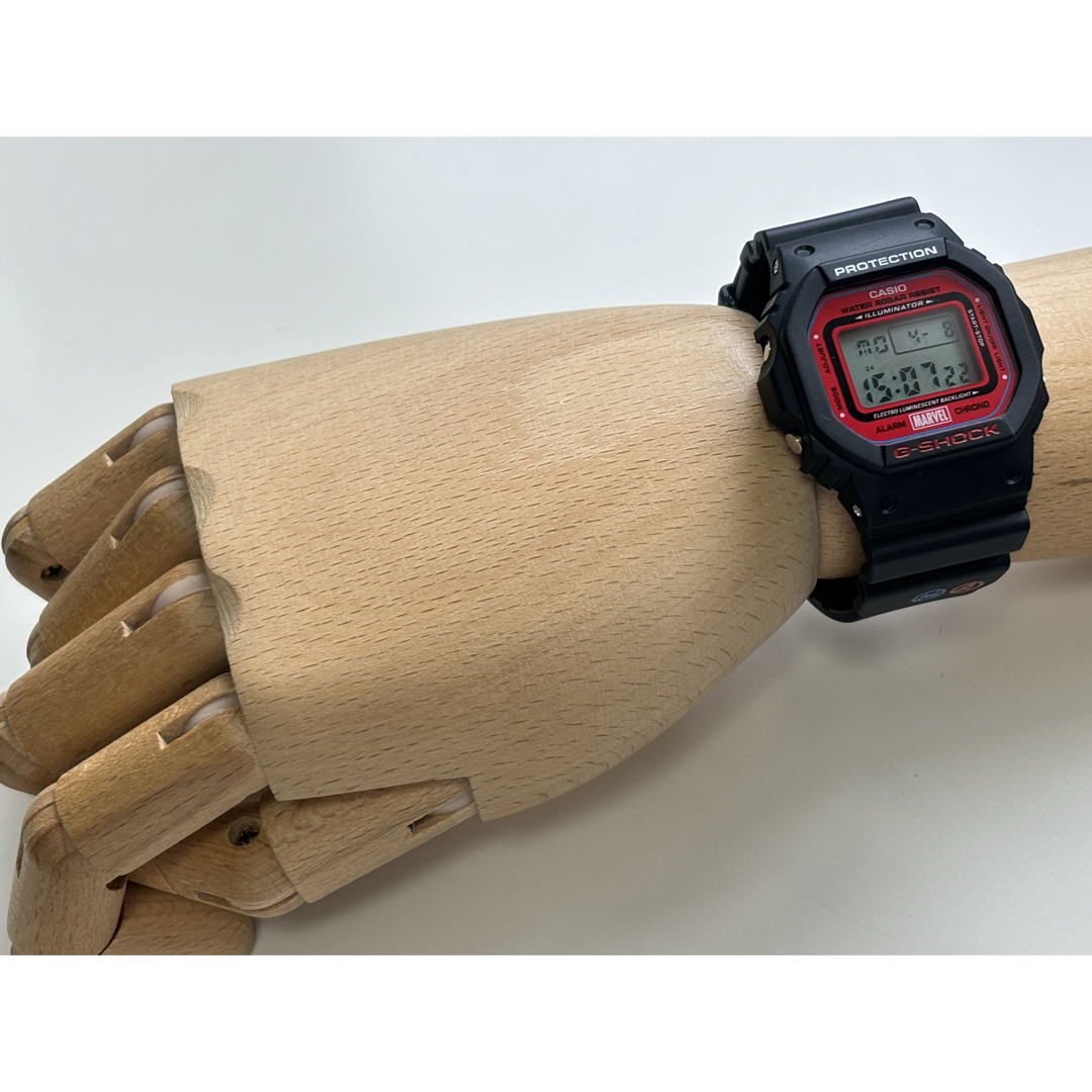 G-SHOCK(ジーショック)のコラボ/G-SHOCK/スパイダーマン/DW-5600/スピード/MARVEL メンズの時計(腕時計(デジタル))の商品写真