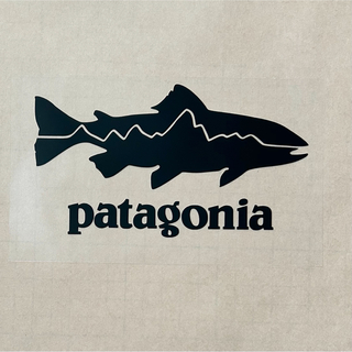 パタゴニア(patagonia)のPatagonia パタゴニア ステッカー◆魚◆15㎝◆マットブラック◆黒◆(その他)