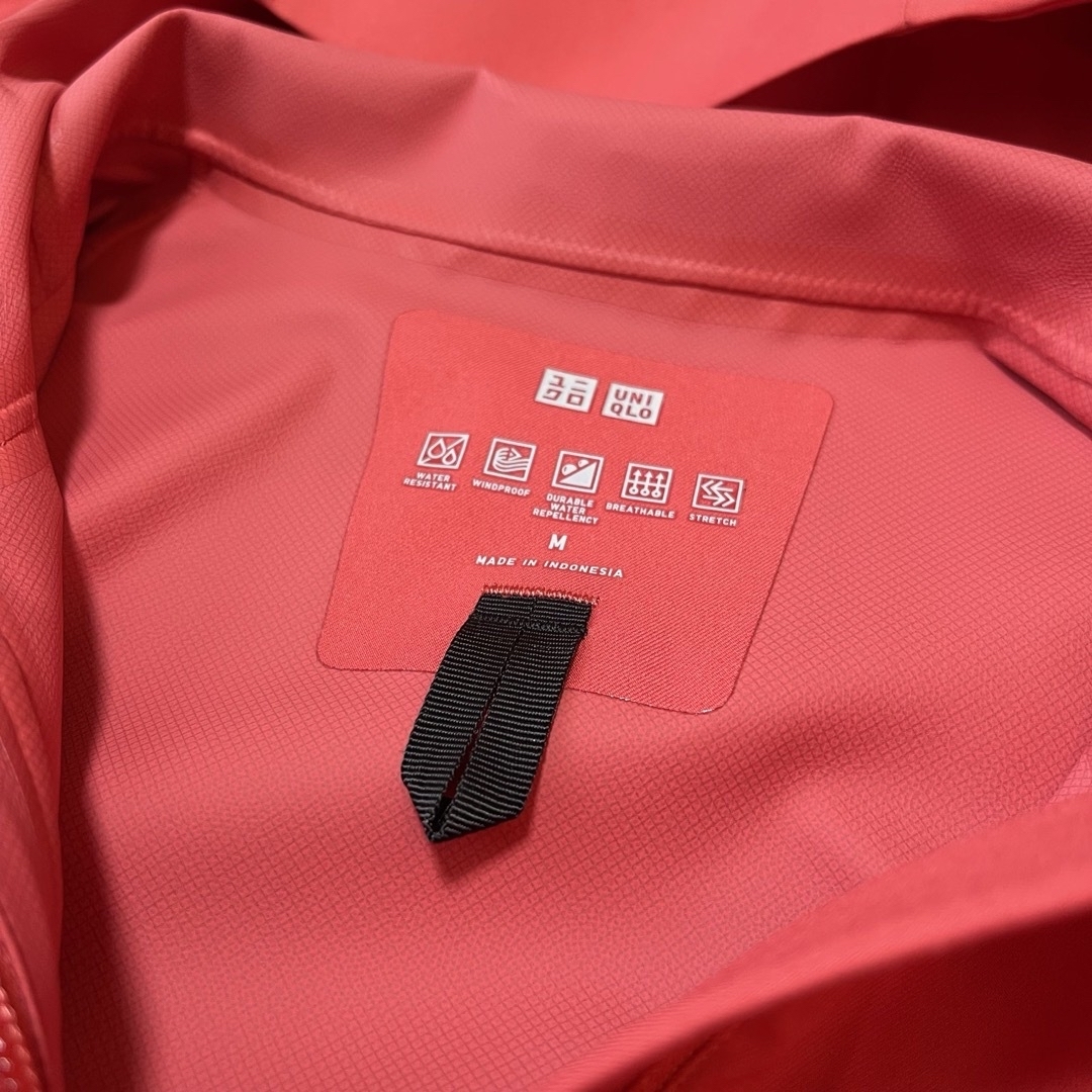 UNIQLO(ユニクロ)の【新品未使用‼️】UNIQLO　ブロックテックパーカ　Mサイズ レディースのジャケット/アウター(ナイロンジャケット)の商品写真