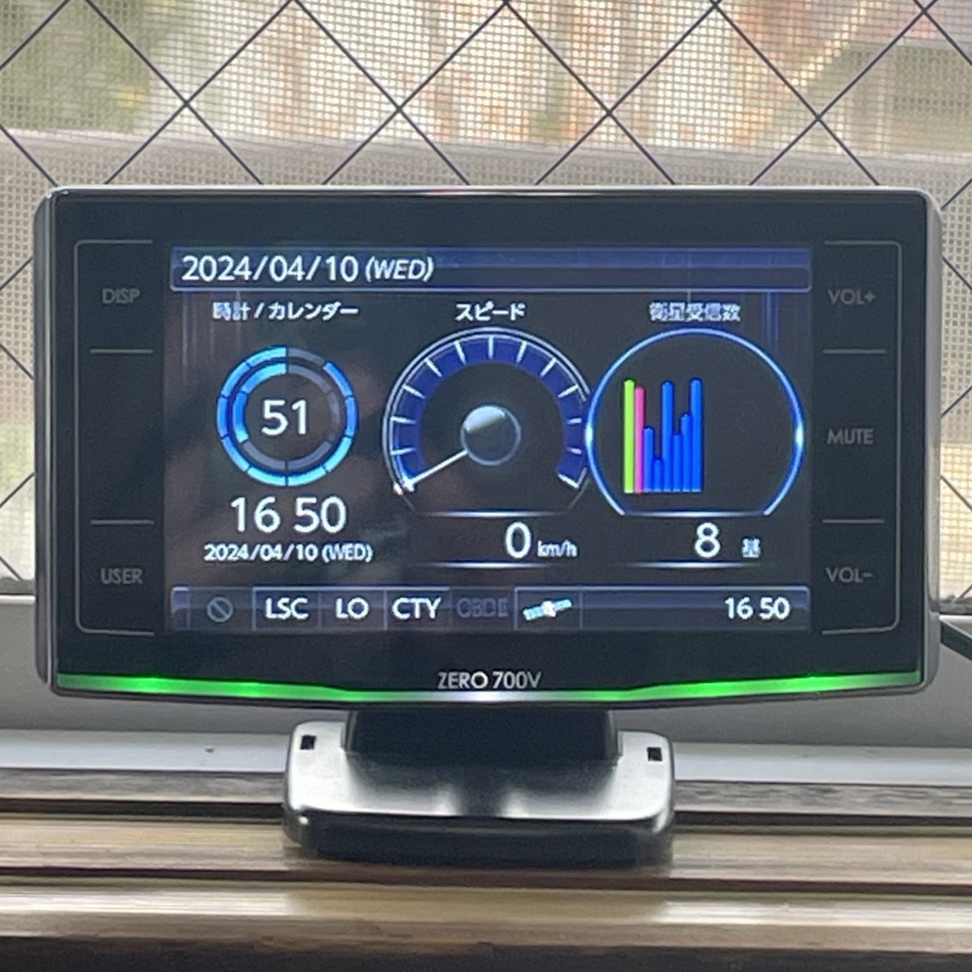 コムテック(コムテック)の【値下げしました】コムテック　レーダー探知機　ZERO 700V 自動車/バイクの自動車(レーダー探知機)の商品写真