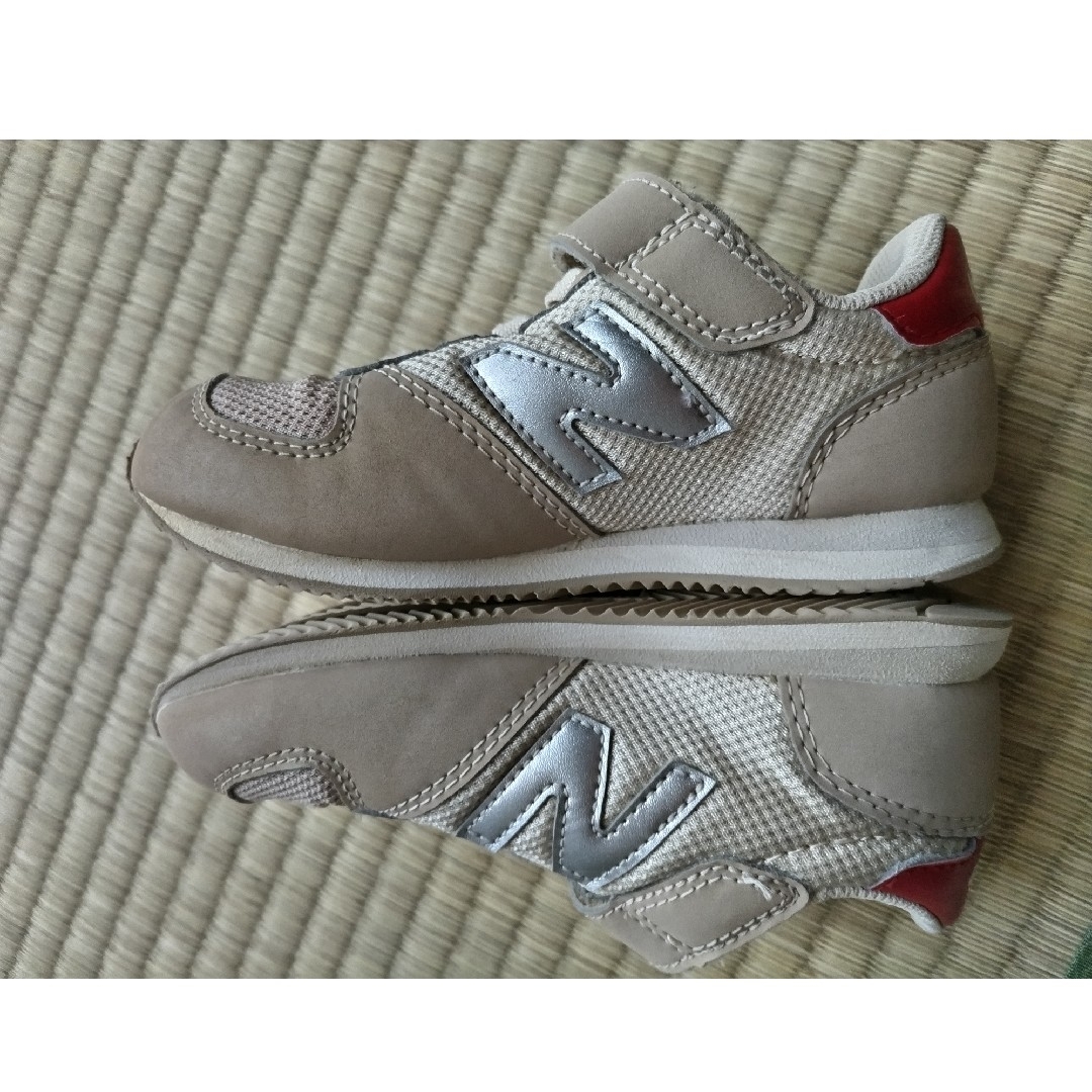 New Balance(ニューバランス)のnew balance YV420　スニーカー　17.5センチ キッズ/ベビー/マタニティのキッズ靴/シューズ(15cm~)(スニーカー)の商品写真