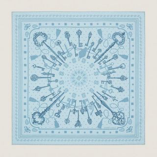 Hermes - 未使用 保管品 鮮やかターコイズブルー エルメス スカーフ Hermes - 未使用 保管品 鮮やかターコイズブルー エルメス スカーフ