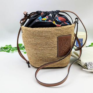 ロエベ(LOEWE)のロエベ パロット ポシェットバッグ パウラズイビザ ラフィア  かごバッグ(かごバッグ/ストローバッグ)