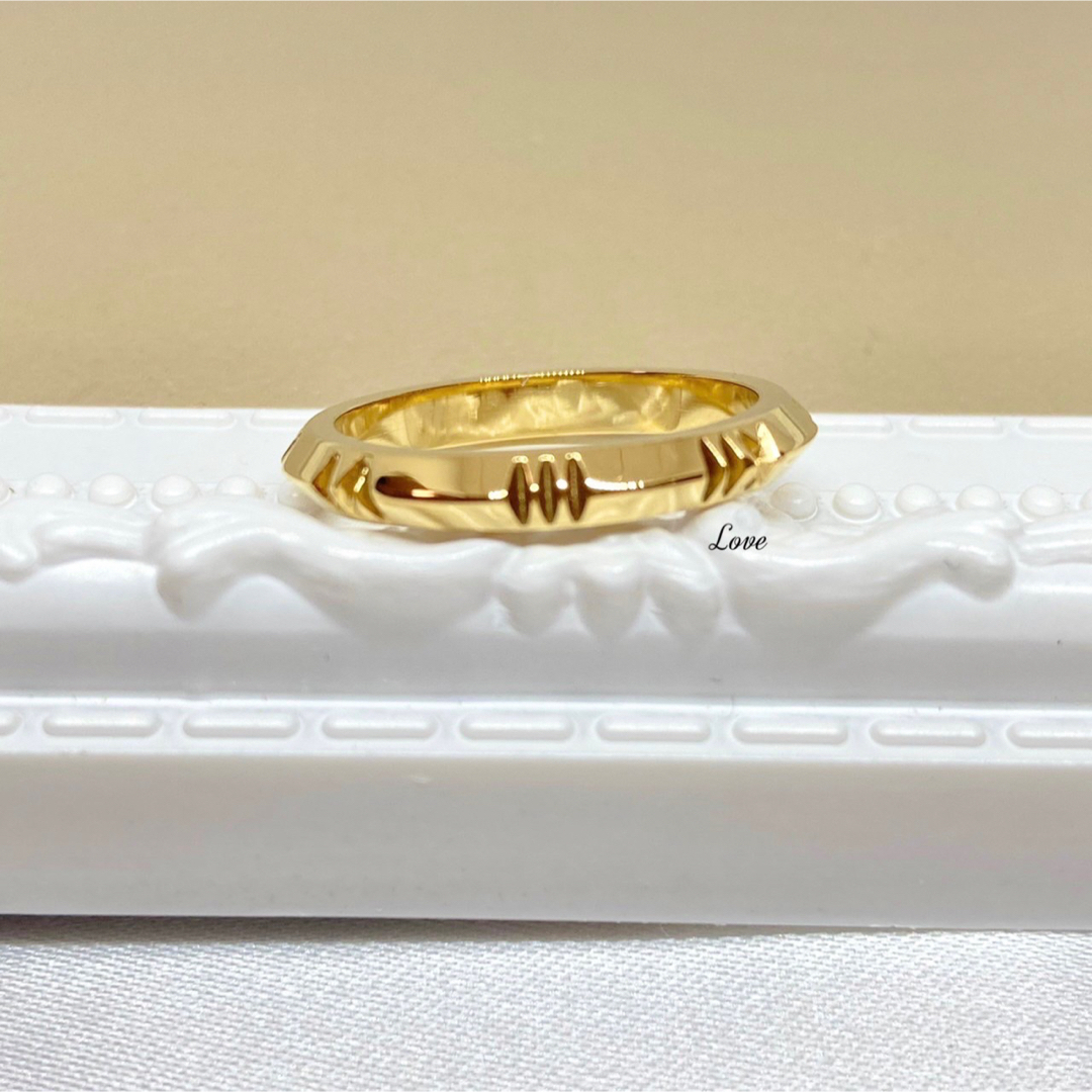 刻印リング ローマ字 ステンレスリング ピンキーリング ゴールド レディースのアクセサリー(リング(指輪))の商品写真