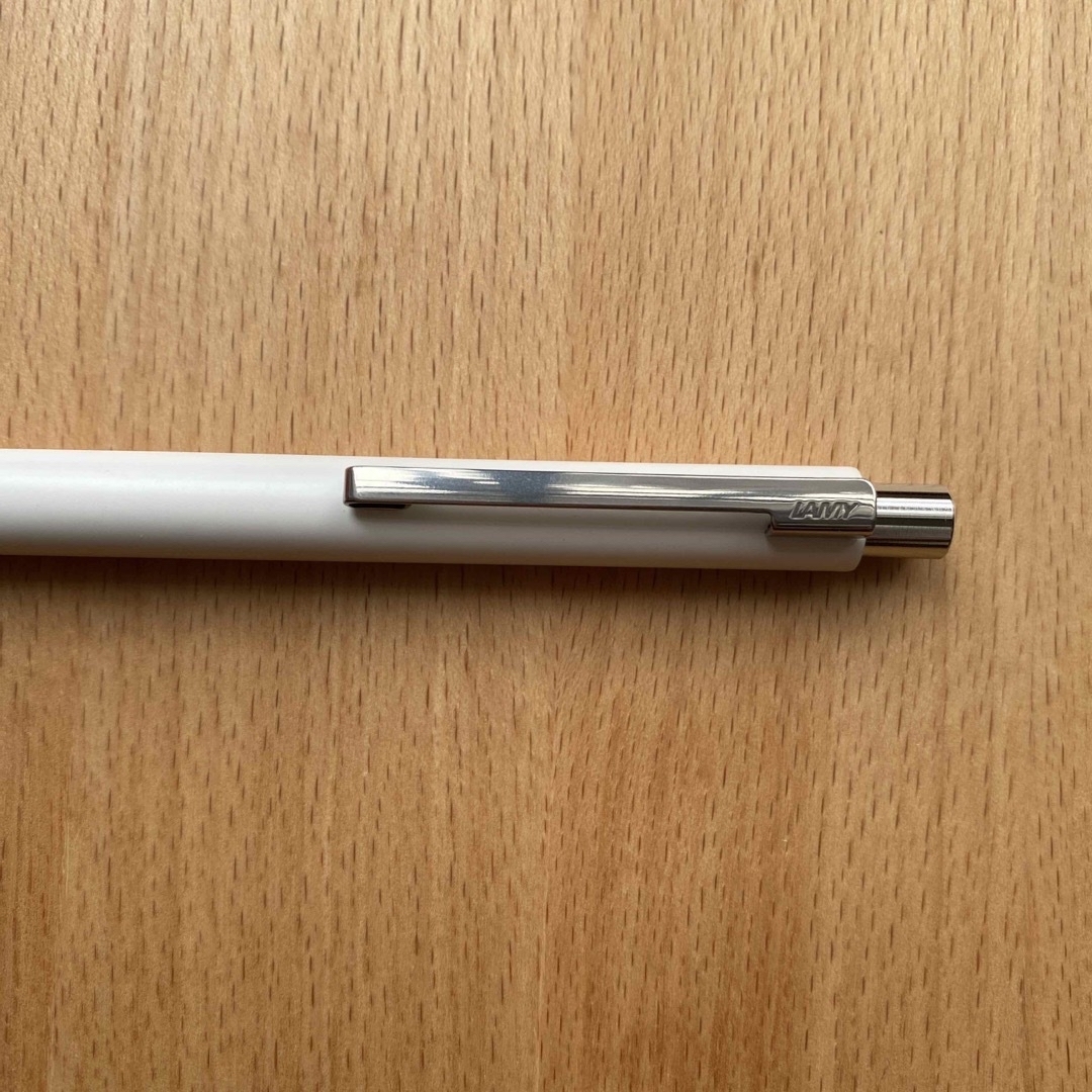 LAMY(ラミー)のLAMY econ white ボールペン インテリア/住まい/日用品の文房具(ペン/マーカー)の商品写真