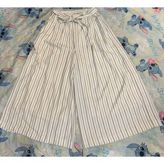 コルザ(COLZA)の美品 ハニーズ コルザ／ガウチョパンツ／ワイドパンツ／スカーチョ　フェミニン(カジュアルパンツ)