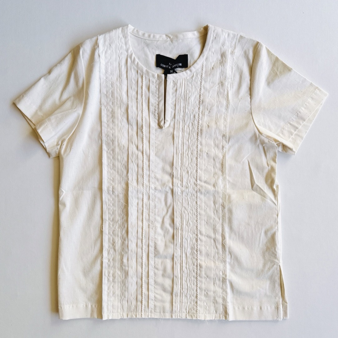 tricot COMME des GARCONS(トリココムデギャルソン)の《新品》tricot COMME des GARCONS デザイン Tシャツ M レディースのトップス(カットソー(半袖/袖なし))の商品写真