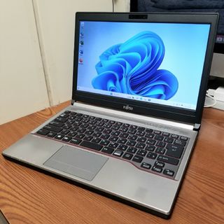 フジツウ(富士通)の富士通 LIFEBOOK E734/K i5/4GB/SSD128GB(ノートPC)