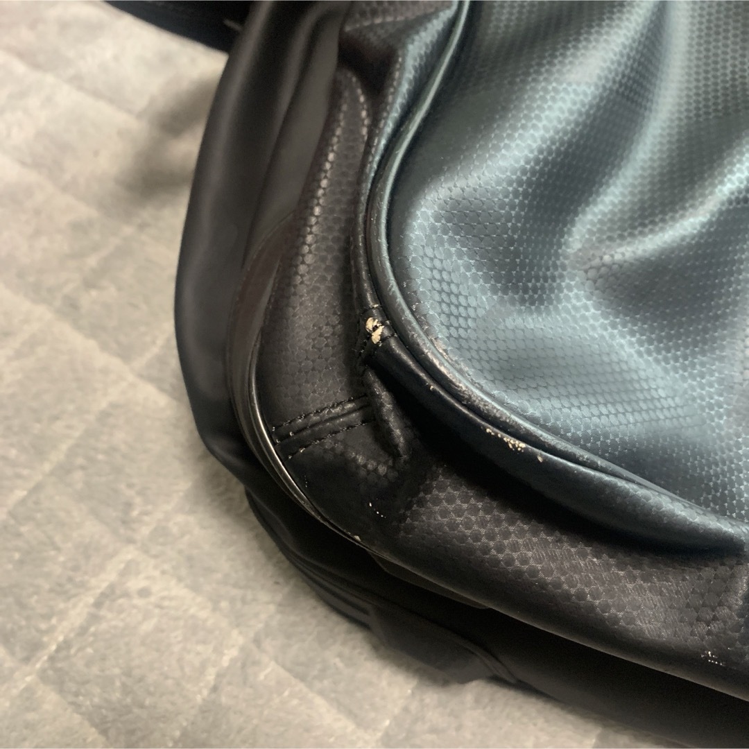 PUMA(プーマ)のpuma 部活バッグ大　43×32×22 メンズのバッグ(ショルダーバッグ)の商品写真