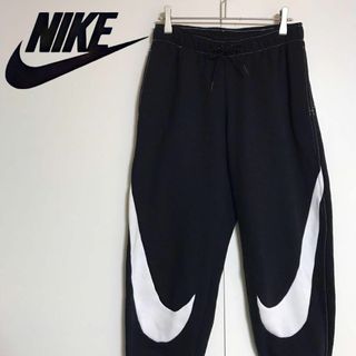 ナイキ(NIKE)の【美品】ナイキ　ビッグロゴ入りスウェットパンツ　ブラック　裏起毛　F934(デニム/ジーンズ)