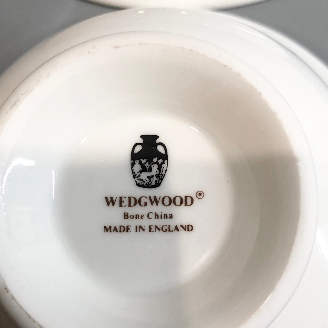 WEDGWOOD(ウェッジウッド)の極美品 ウェッジウッド ワイルドストロベリー カップ&ソーサー インテリア/住まい/日用品のキッチン/食器(食器)の商品写真