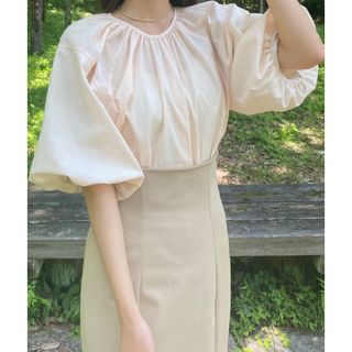 ジュノア(JUNOAH)の【極美品】JUNOAH パフスリーブギャザーブラウス(シャツ/ブラウス(半袖/袖なし))