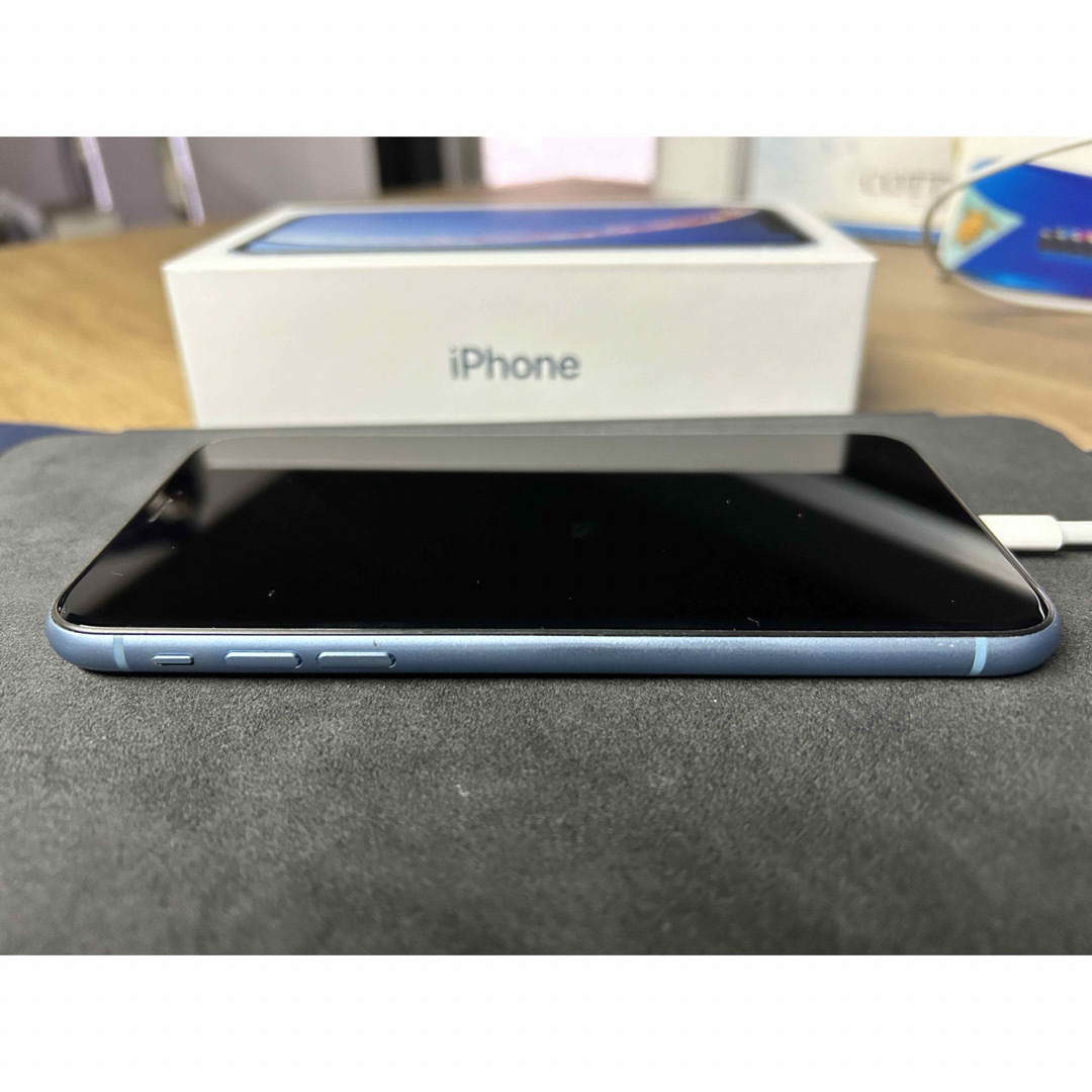 Apple(アップル)のApple iPhoneXR 128GB iPhone本体　付属品未使用 スマホ/家電/カメラのスマートフォン/携帯電話(スマートフォン本体)の商品写真