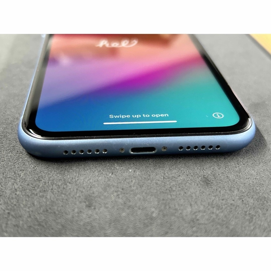 Apple(アップル)のApple iPhoneXR 128GB iPhone本体　付属品未使用 スマホ/家電/カメラのスマートフォン/携帯電話(スマートフォン本体)の商品写真