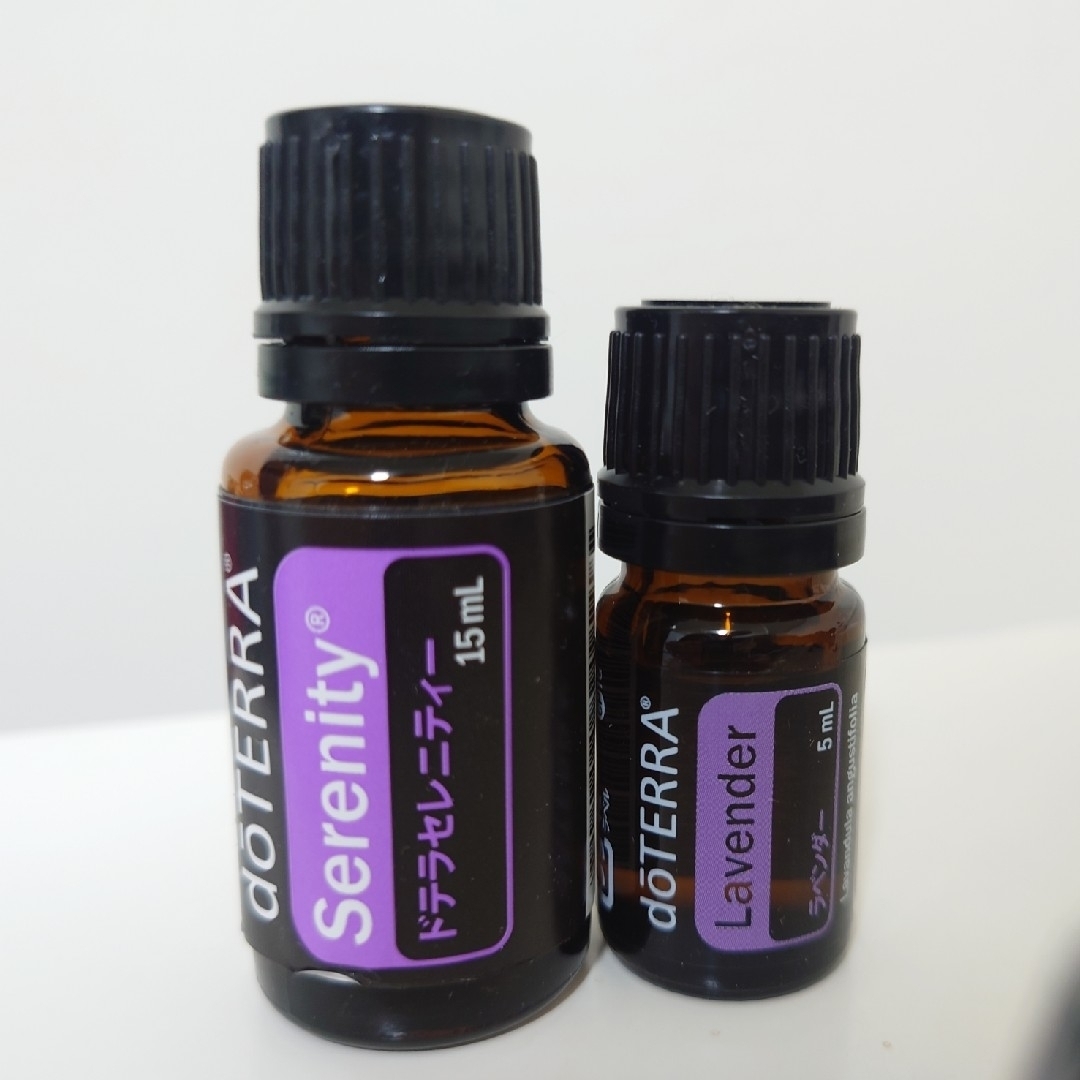 doTERRA(ドテラ)のドテラdoTERRA　セレニティ&ラベンダー　オイル2点セット コスメ/美容のリラクゼーション(エッセンシャルオイル（精油）)の商品写真